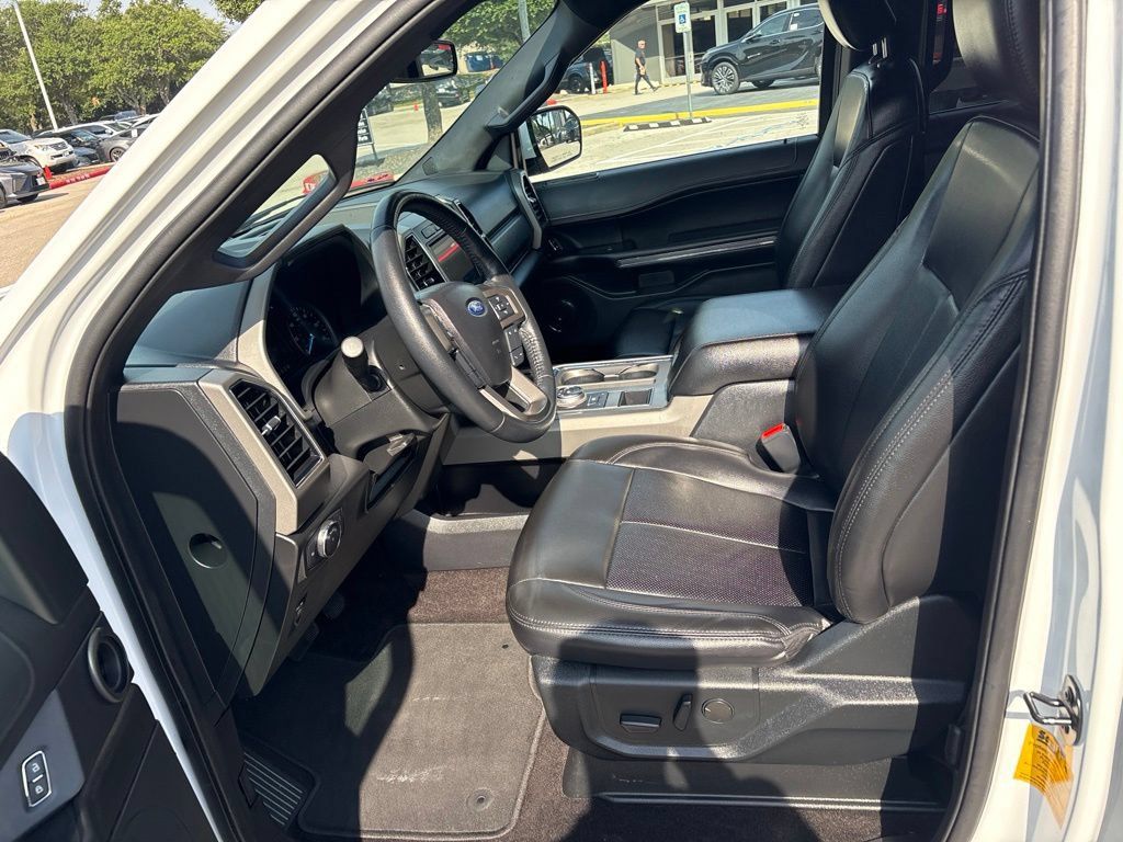 Used 2020 Ford Expedition XLT w/ Equipment Group 201A RWD image 15