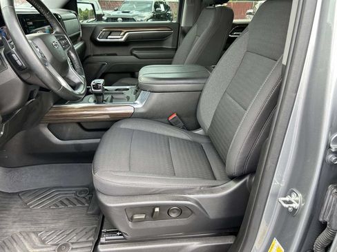 Used 2023 Chevrolet Silverado 1500 RST AWD/4WD image 17