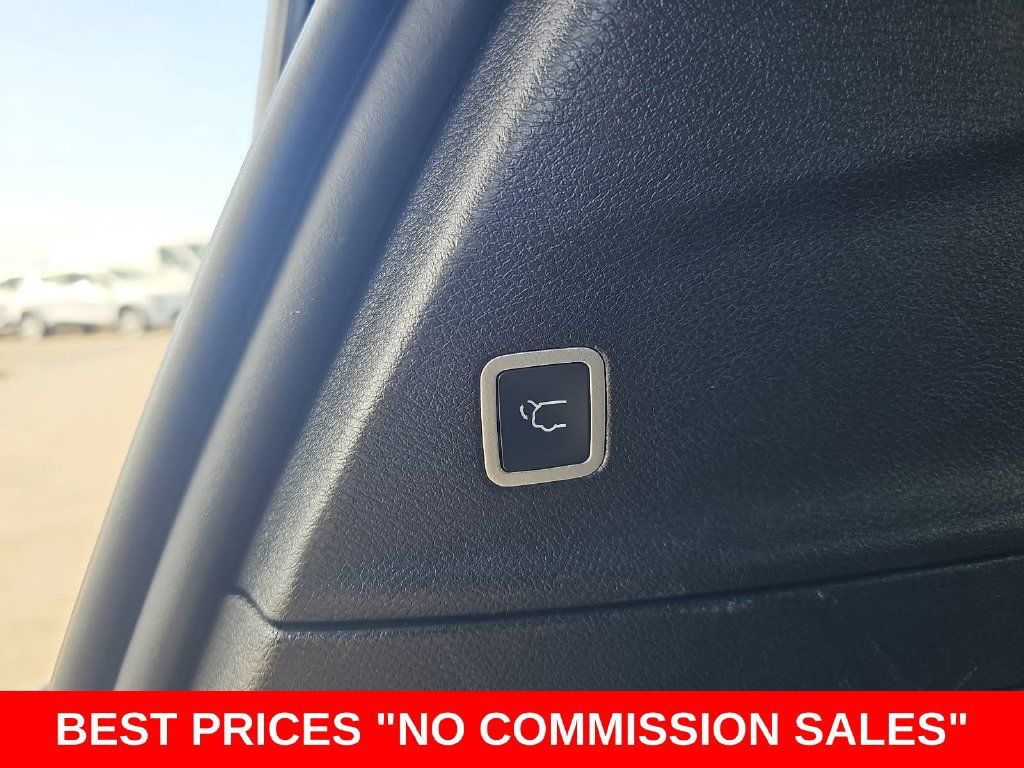 Used 2026 Chrysler Pacifica Limited w/ S Appearance Package FWD image 14