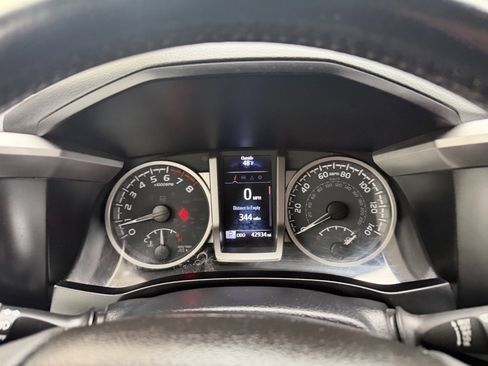 Used 2022 Toyota Tacoma SR5 image 14