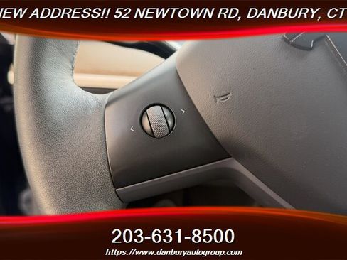 Used 2024 Tesla Model Y 2WD image 15