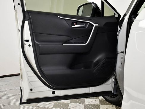 Certified 2022 Toyota RAV4 SE image 16