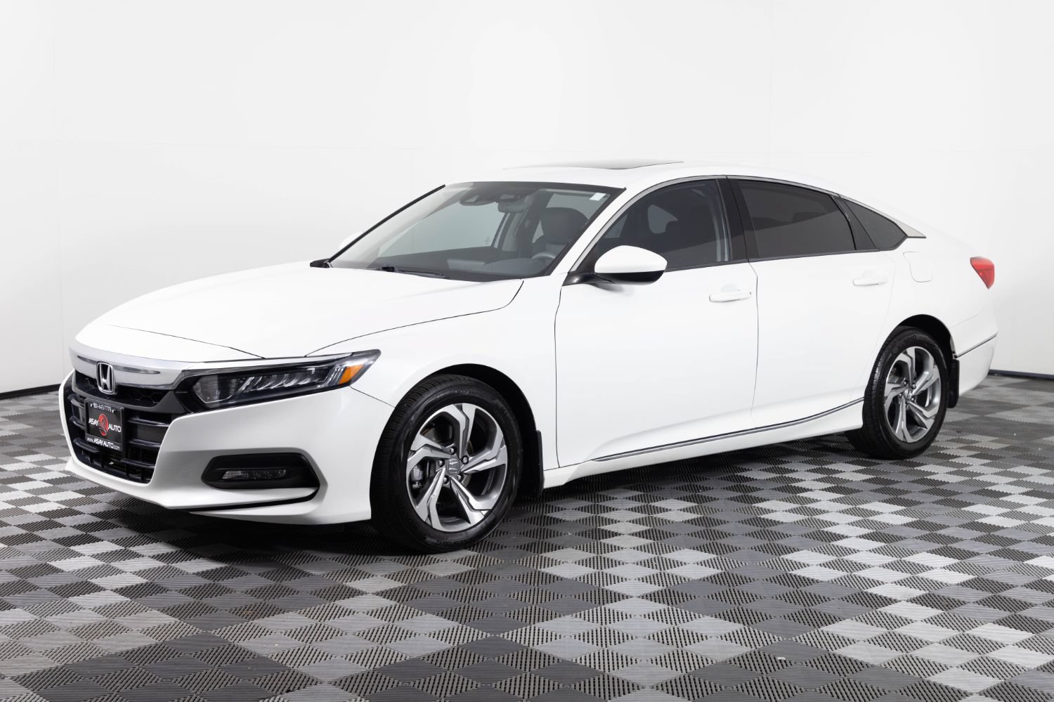 Used 2018 Honda Accord EX image 1