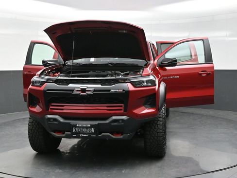 Used 2024 Chevrolet Colorado ZR2 w/ ZR2 Convenience Package III AWD/4WD image 38