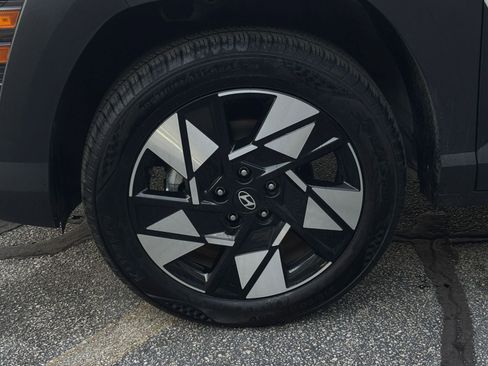 Used 2025 Hyundai Kona SEL image 30