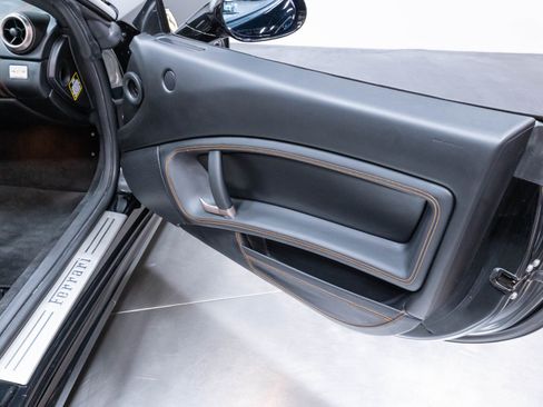 Used 2013 Ferrari 458 Spider RWD image 26