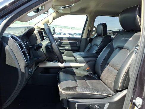 Used 2019 RAM 1500 Laramie image 8