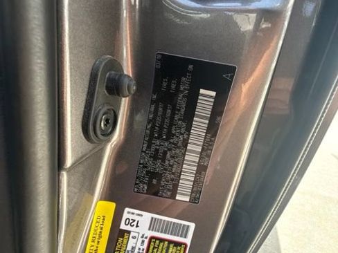 Used 2018 Toyota Sienna XLE w/ XLE Navigation Package FWD image 10