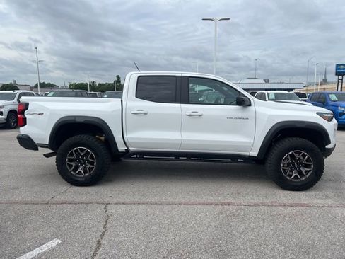 Used 2024 Chevrolet Colorado ZR2 w/ ZR2 Convenience Package III AWD/4WD image 5