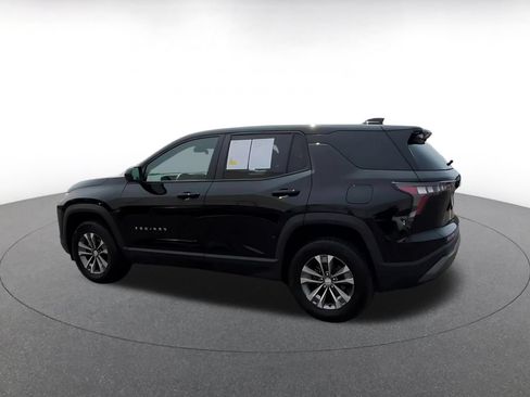 Used 2025 Chevrolet Equinox LT FWD image 8