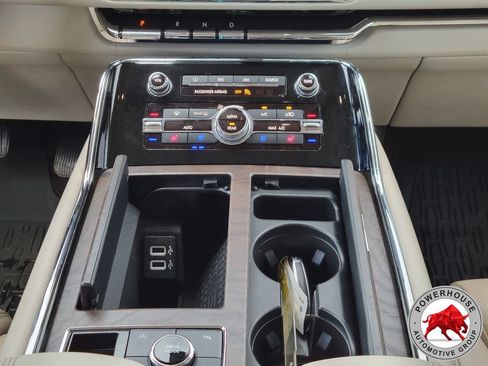 Used 2019 Lincoln Navigator Select RWD image 25