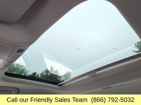 Used 2025 Volkswagen Jetta SE FWD image 22