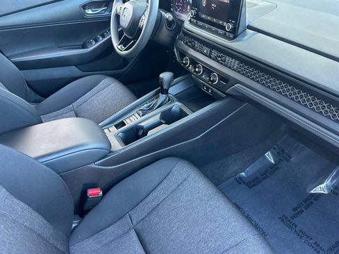 Used 2023 Honda Accord LX image 31