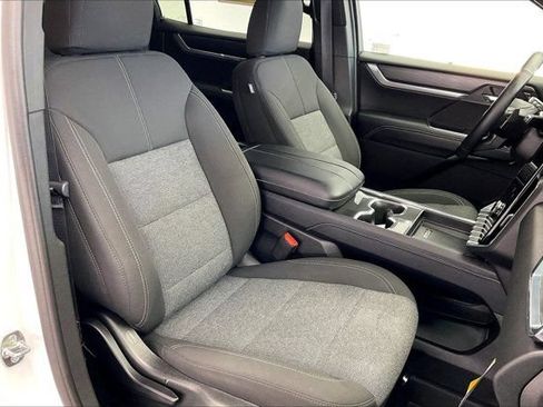 Used 2026 GMC Acadia Elevation w/ LPO, Floor Liner Package AWD/4WD image 6