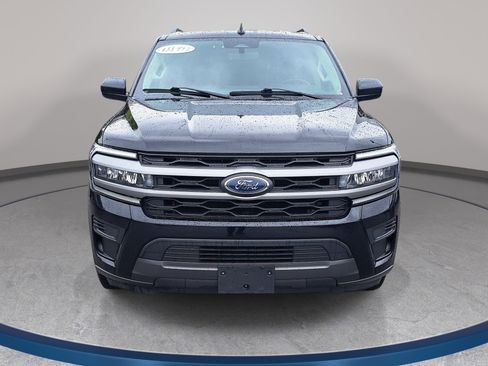 Used 2024 Ford Expedition XLT AWD/4WD image 2