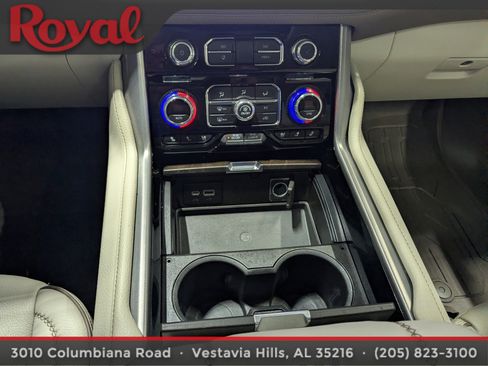 Used 2021 GMC Yukon XL Denali image 28