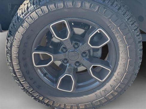 Used 2018 Jeep Wrangler Unlimited Sahara AWD/4WD image 15