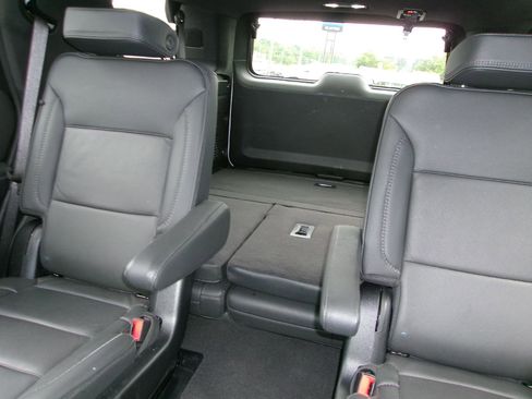 Certified 2025 GMC Yukon Denali AWD/4WD image 15