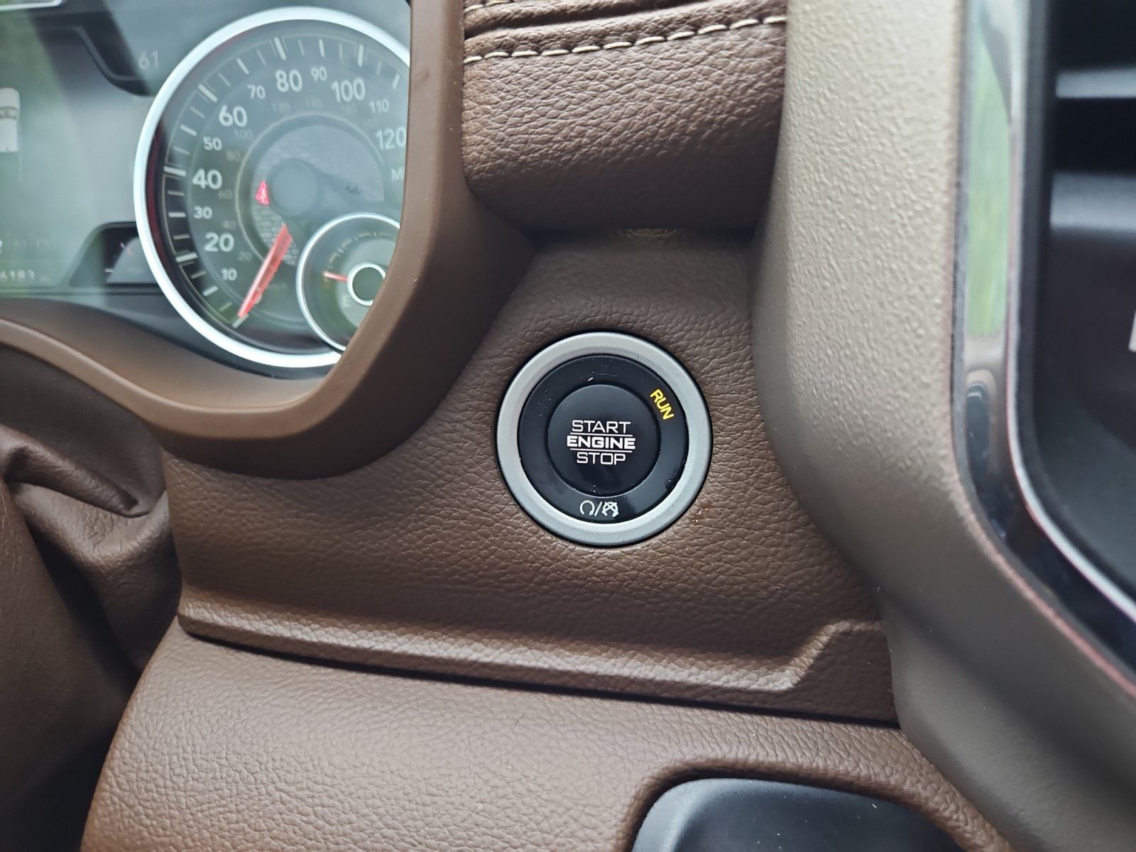 Used 2019 RAM 1500 Laramie RWD image 23