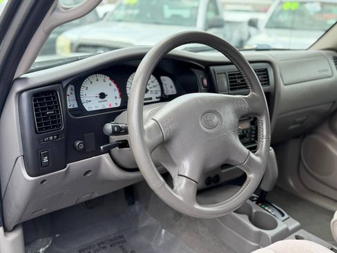 Used 2003 Toyota Tacoma PreRunner RWD image 22
