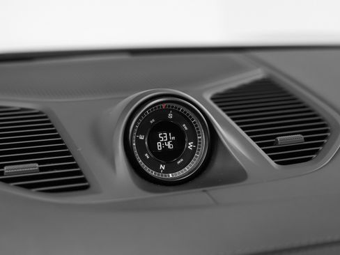 Used 2025 Porsche Cayenne E-Hybrid image 42