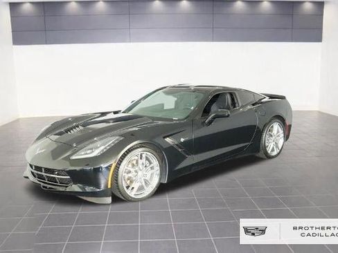 Used 2016 Chevrolet Corvette Stingray Coupe w/ 2LT Preferred Equipment Group image 1