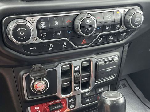 Used 2020 Jeep Gladiator Rubicon AWD/4WD image 28