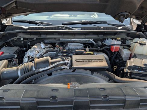 Used 2025 Chevrolet Silverado 1500 High Country AWD/4WD image 41