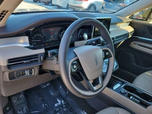 Used 2022 Lincoln Corsair FWD w/ Equipment Group 101A image 7