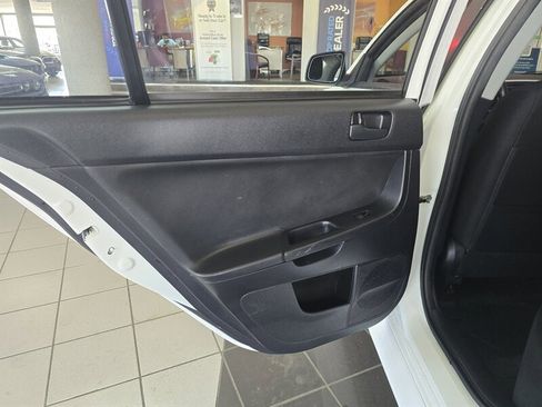 Used 2014 Mitsubishi Lancer ES image 10