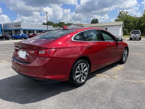 Used 2025 Chevrolet Malibu LT FWD image 4