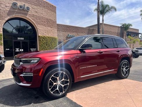Used 2022 Jeep Grand Cherokee Summit AWD/4WD image 5