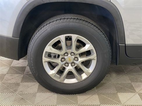 Certified 2023 Chevrolet Traverse LS image 38