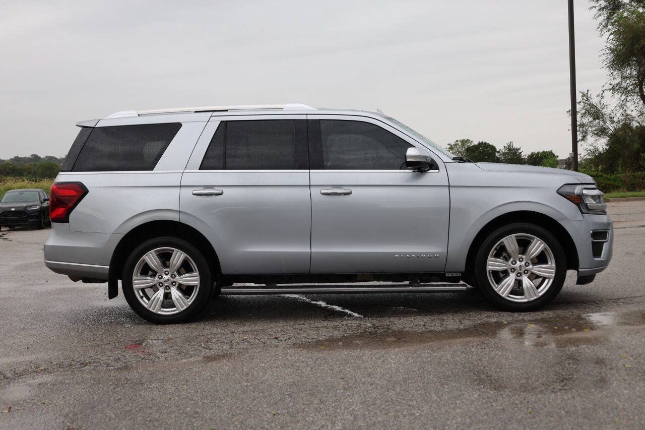 Used 2023 Ford Expedition Platinum AWD/4WD image 7