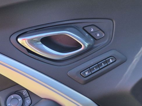 Used 2019 Chevrolet Camaro SS RWD image 12