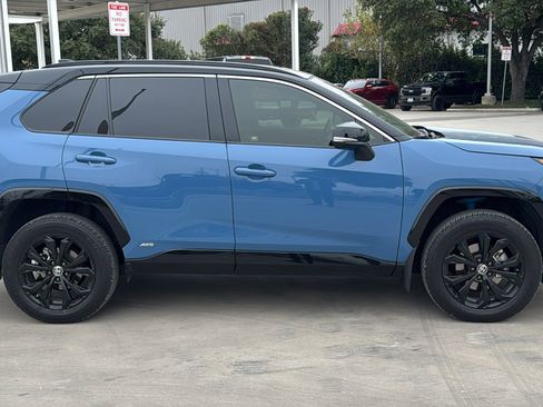 Used 2025 Toyota RAV4 XSE image 8