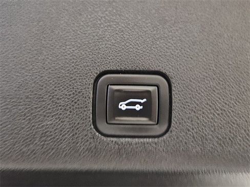 Certified 2021 Cadillac XT6 Premium Luxury image 7