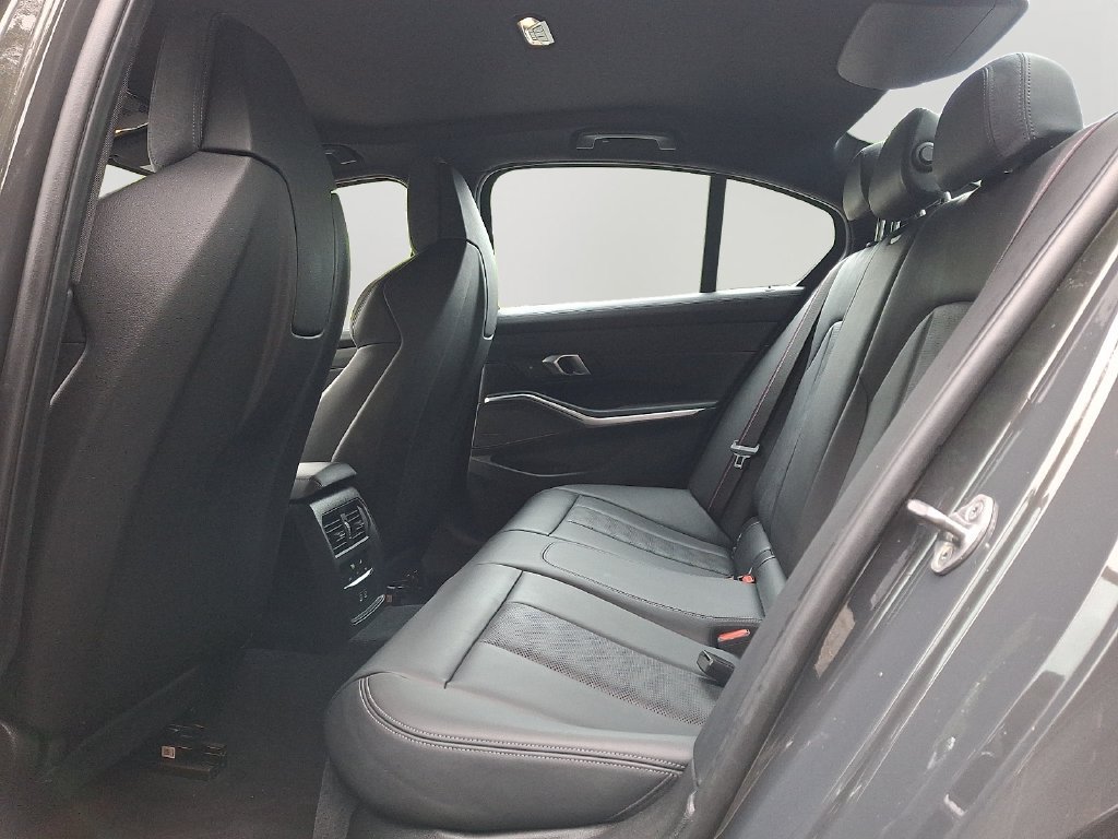 Used 2024 BMW M3 w/ Executive Package RWD image 8