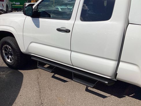 Used 2021 Toyota Tacoma SR RWD image 13