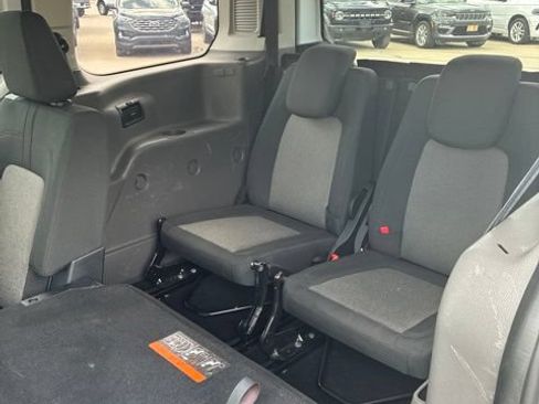 Used 2021 Ford Transit Connect XL FWD image 12