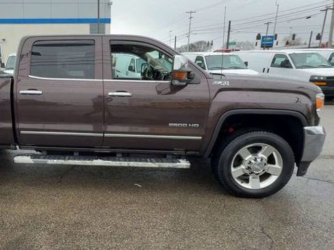 Used 2016 GMC Sierra 2500 SLT w/ Duramax Plus Package image 9