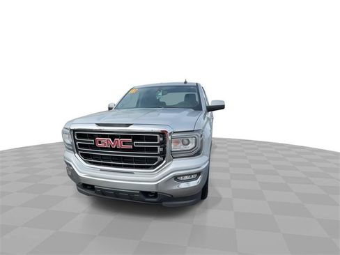 Certified 2019 GMC Sierra 1500 SLE w/ SLE Value Package image 3