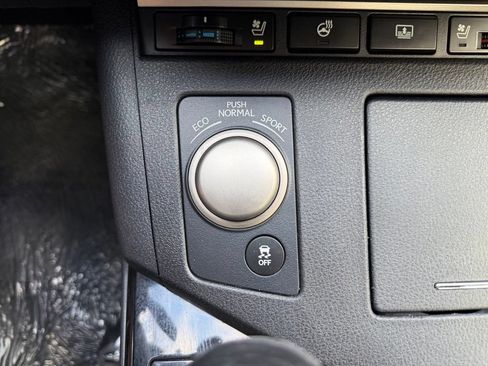 Used 2013 Lexus ES 350 w/ Luxury Pkg FWD image 25