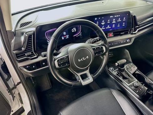 Used 2024 Kia Sportage EX image 23