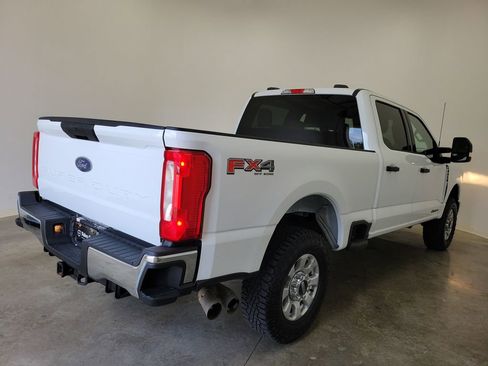 Used 2024 Ford F250 XLT w/ FX4 Off-Road Package AWD/4WD image 5