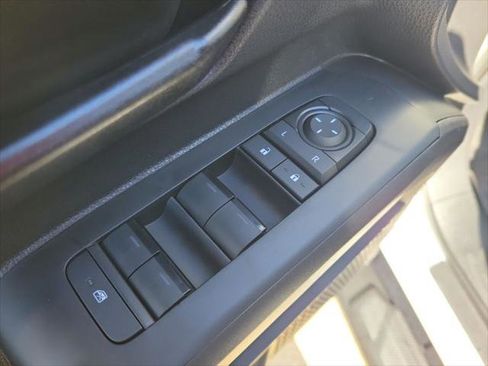 Certified 2025 Toyota Tacoma SR5 image 12