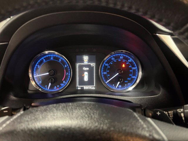 Used 2019 Toyota Corolla SE FWD image 26