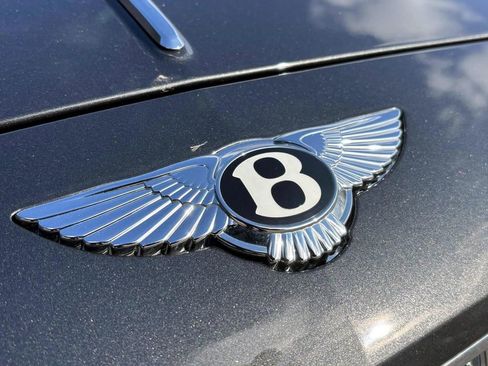 Certified 2022 Bentley Flying Spur V8 image 18