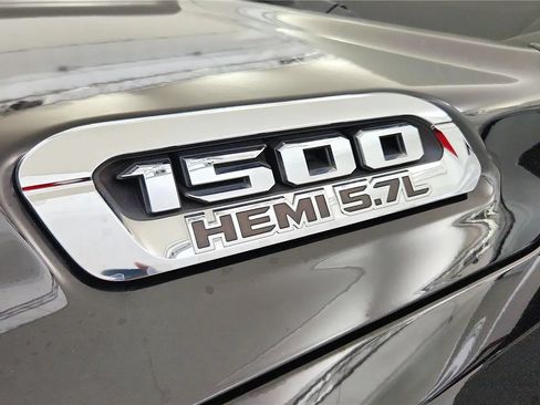Used 2020 RAM 1500 Laramie AWD/4WD image 17