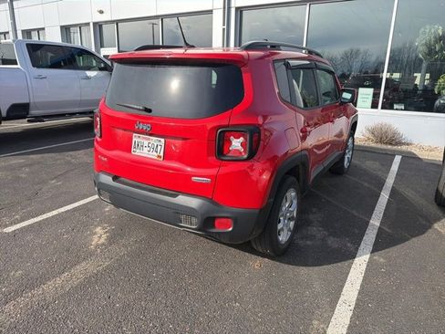 Used 2017 Jeep Renegade Latitude w/ Popular Equipment Group image 3